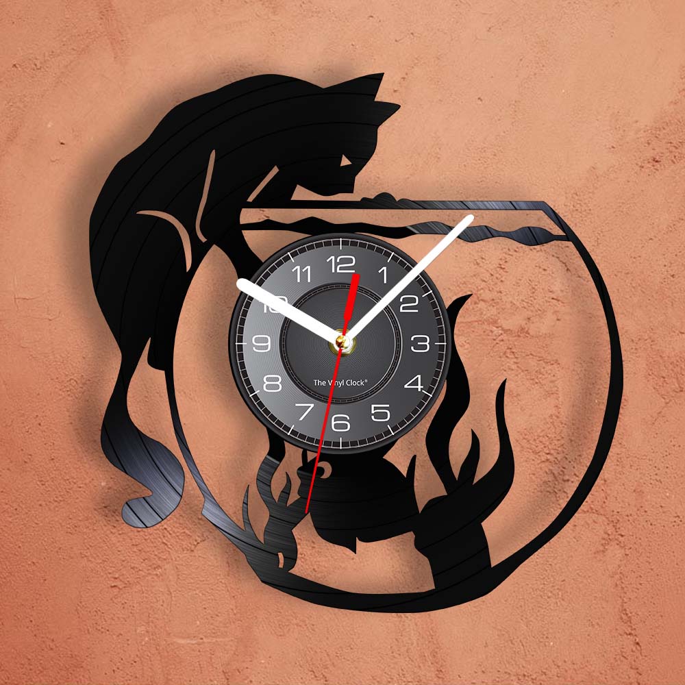 Cat Catching Fish Art Silent Quartz Wall Clock - Vinyl record style - Nekoby Cat Catching Fish Art Silent Quartz Wall Clock - Vinyl record style